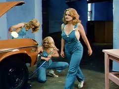 Garage Girls (1981) Porn Videos